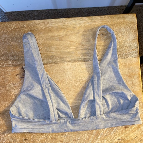 Rip curl heathered grey bikini. Size Medium! top and bottom come together - Picture 2 of 3